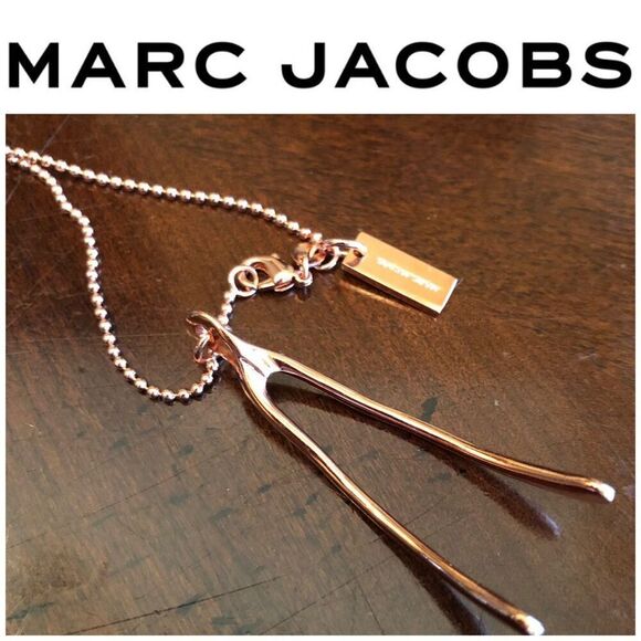 MARC JACOBS - NWOT - Rose-Gold-Plated Wishbone Fashion Necklace. Good Luck Charm - Picture 1 of 16